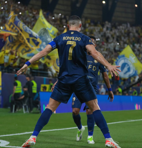 في مباراة توهج فيها رونالدو.. النصر يكتسح الشباب برباعية في ديربي دوري روشن السعودي