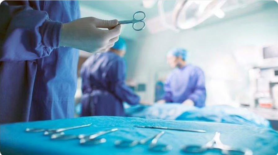 فتحة صغيرة وصمام ميترالي.. تدخل طبي دقيق ينقذ حياة ثمانيني بالرياض