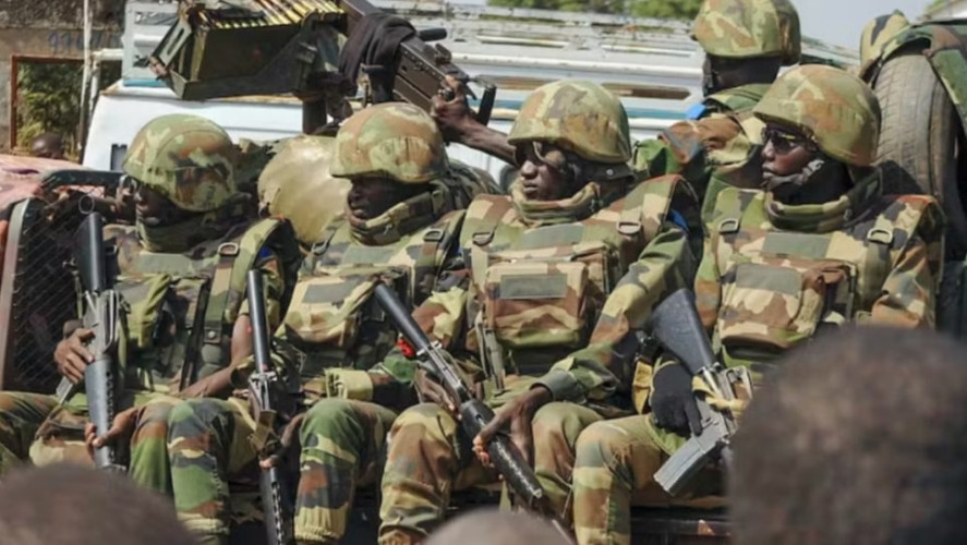 انقلاب عسكري في الغابون عقب إعلان فوز الرئيس بولاية ثالثة