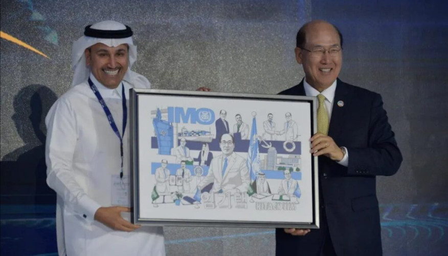 وزير النقل والخدمات اللوجستية يفتتح أعمال مؤتمر الاستدامة في الصناعة البحرية