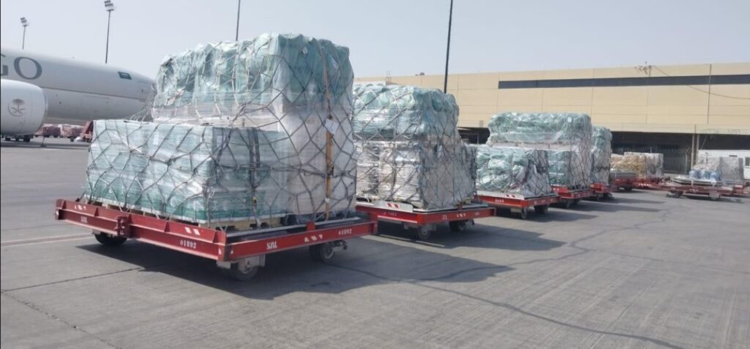 إنفاذا لتوجيهات خادم الحرمين الشريفين وولي عهده.. مغادرة الطائرة الإغاثية السعودية الأولى إلى ليبيا