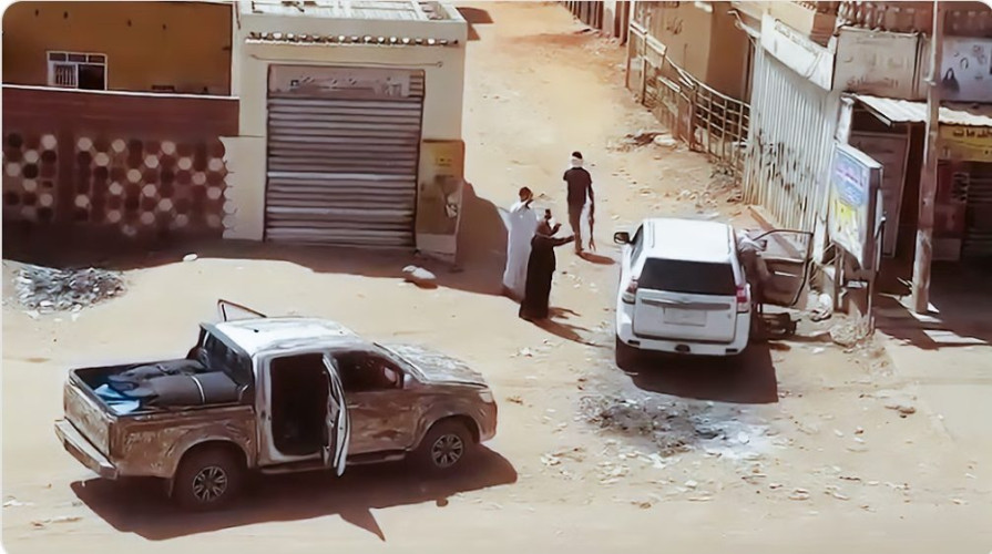 وجد مركبته منهوبة بعد 3 أشهر.. ماذا فعلت الحرب في 31 ألف سيارة بالسودان!