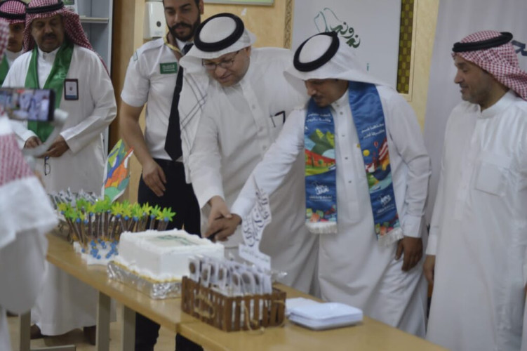 إدارة ثانوية الامير عبدالمحسن بن عبدالعزيز تحتفي باليوم الوطني السعودي الـ 93 تحت شعار(نحلم ونحقق)