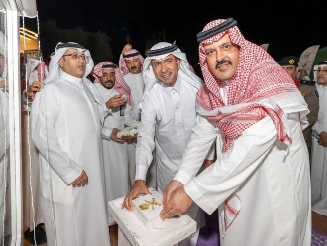 أمير حائل يرعى حفل تدشين ووضع حجر أساس مشاريع أمانة المنطقة