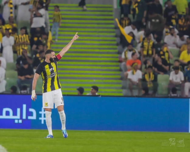 الاتحاد يسقط فى فخ التعادل أمام الحزم بنتيجة 2-2 بالدورى السعودى