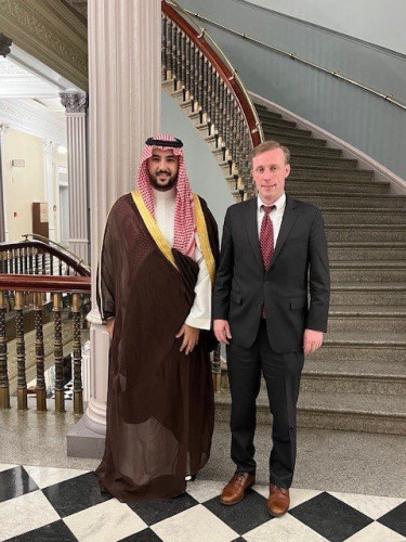 وزير الدفاع يلتقي مستشار الأمن القومي الأمريكي