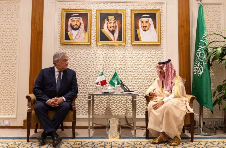 وزير الخارجية يستقبل نائب رئيس الوزراء وزير الخارجية الإيطالي