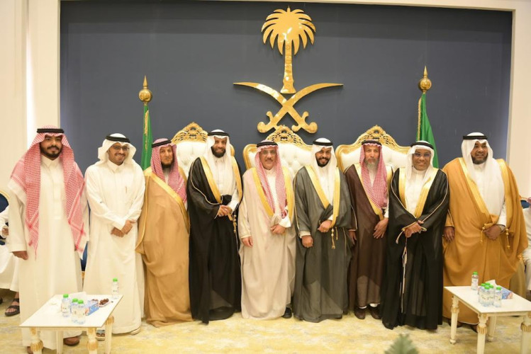 بحضور “الأمير مشعل بن محمد”.. “الزميل المبارك” يحتفل بزفاف كريمته في الرياض