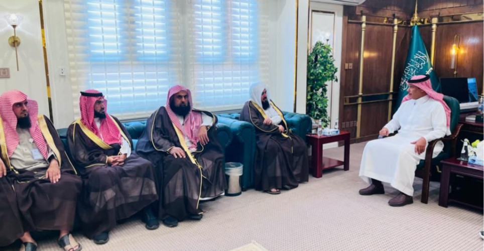 مدير عام هيئة الأمر بالمعروف بالجوف يزور محافظ صوير