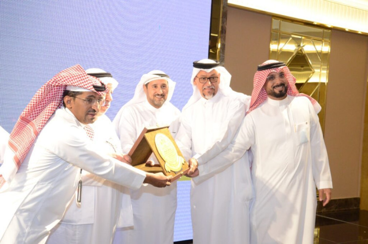 فرع هيئة الصحفيين السعوديين بالمدينة المنورة ينفذ مبادرة “ليلة الوفاء” للإعلامي حسين حافظ