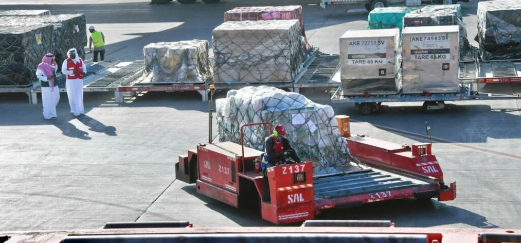 مغادرة الطائرة الإغاثية السعودية الأولى لإغاثة الشعب الفلسطيني في قطاع غزة