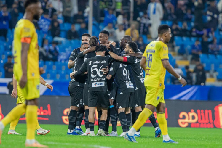 الهلال يمطر شباك الحزم بـ9 أهداف ويعزز صدارته للدوري السعودي