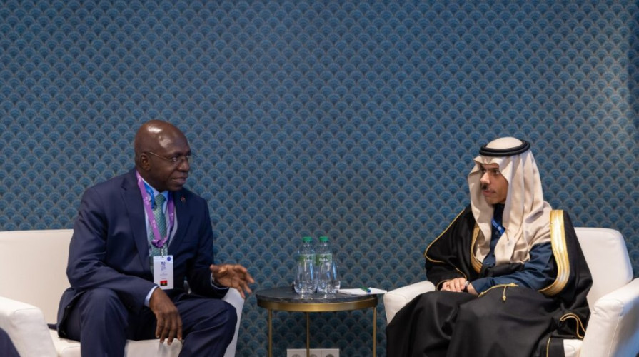 وزير الخارجية يلتقي وزير خارجية أنغولا