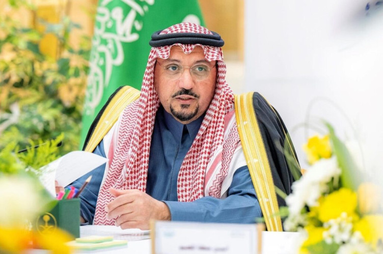 أمير القصيم يوجه بإطلاق مهرجان سنوي للحرف اليدوية بالمنطقة