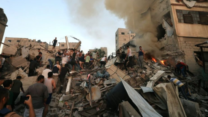 المجازر تتواصل.. “صحة غزة”: “9488” شهيدًا حتى الآن و”1250″ طفلًا ما زالوا تحت الأنقاض