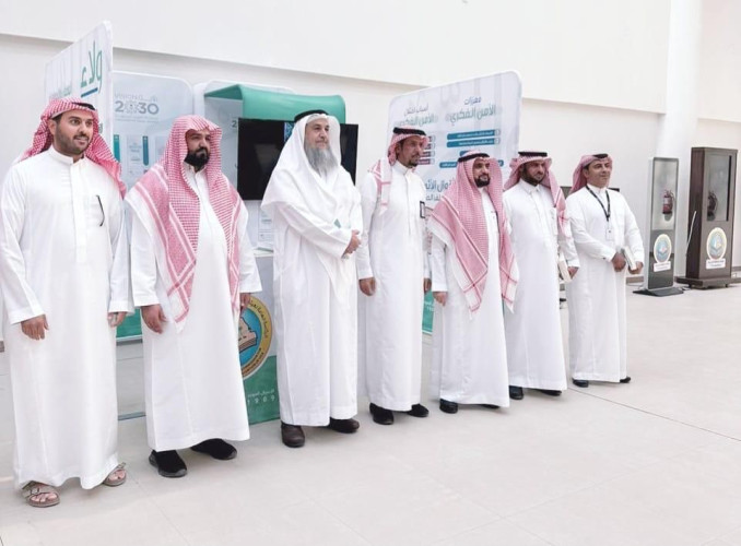 رئيس جامعة المعرفة يفتتح معرض الأمر بالمعروف “ولاء” بالجامعة