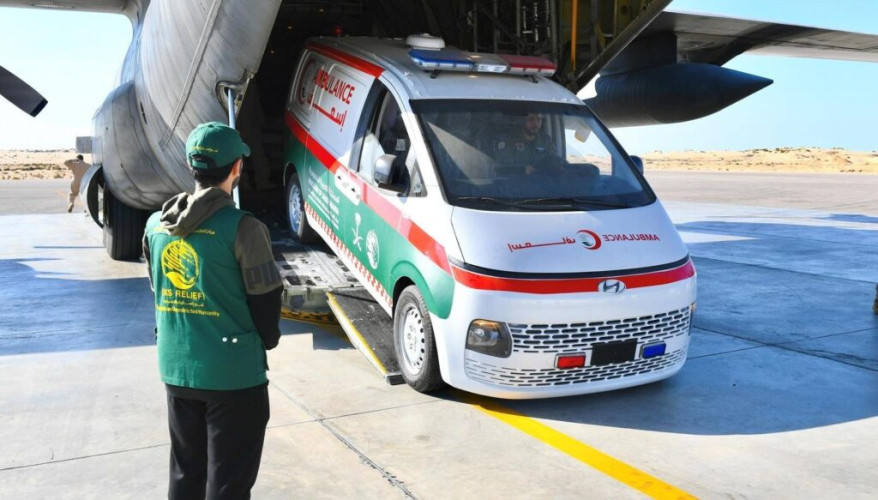 وصول الطائرة الإغاثية السعودية الـ٢٧ لإغاثة غزة إلى العريش