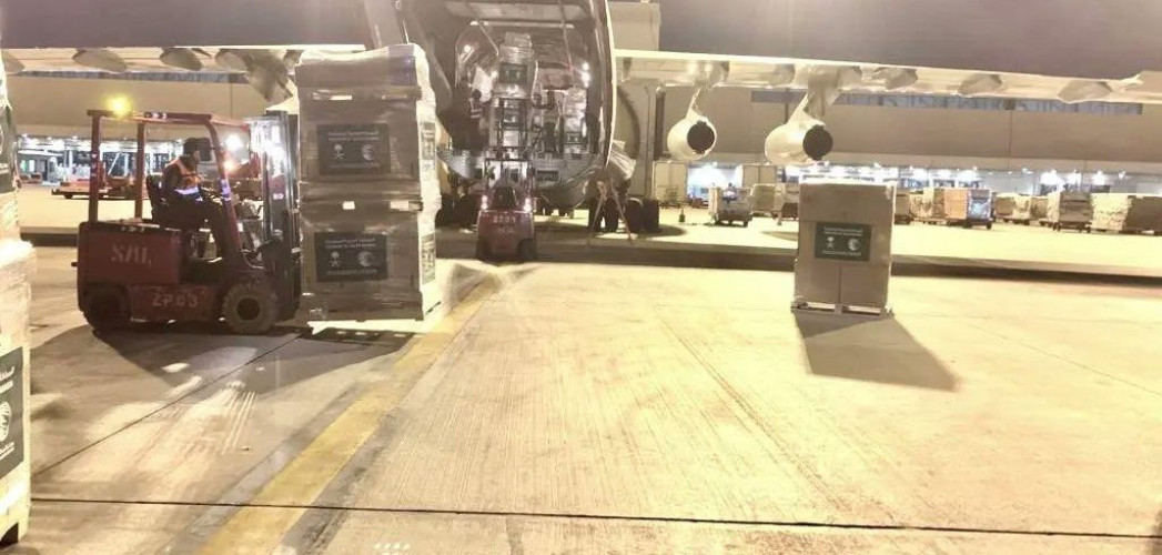 مغادرة الطائرة الإغاثية السعودية الـ28 لإغاثة الشعب الفلسطيني في غزة