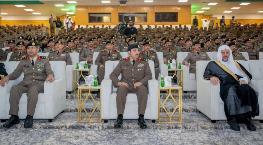 تحت رعاية الأمير عبدالعزيز بن سعود.. مدير الأمن العام يشهد الحفل الختامي لمسابقة الأمير نايف لحفظ القرآن الكريم لمنسوبي القطاعات الأمنية