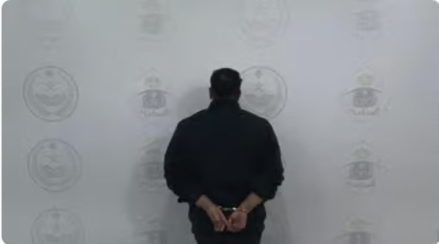 القصيم ..”دوريات الأمن” تطيح بشخص لترويجه مادتي الحشيش والإمفيتامين المخدرتين