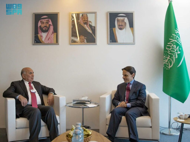 سمو وزير الخارجية يلتقي نائب رئيس مجلس الوزراء وزير الخارجية العراقي