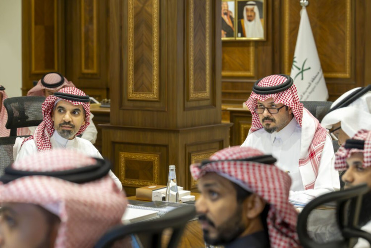 أمير منطقة المدينة المنورة، يزور مقر هيئة تطوير المنطقة