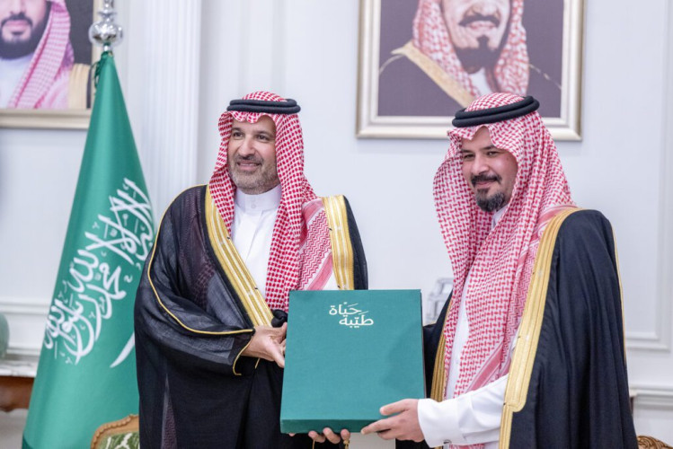 أهالي المدينة المنورة يحتفون بصاحب السمو الملكي الأمير فيصل بن سلمان بن عبد العزيز، المستشار الخاص لخادم الحرمين الشريفين