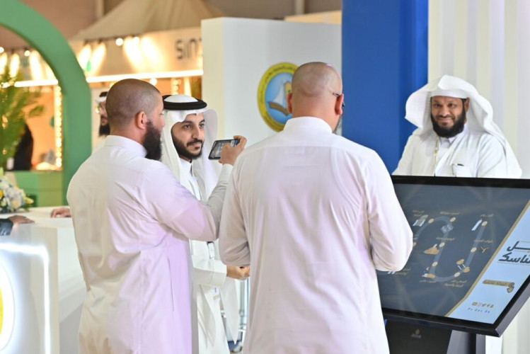 جناح الرئاسة العامة لهيئة الأمر بالمعروف في معرض خدمات الحج يستعرض الخدمات التي تقدمها الرئاسة العامة لضيوف الرحمن