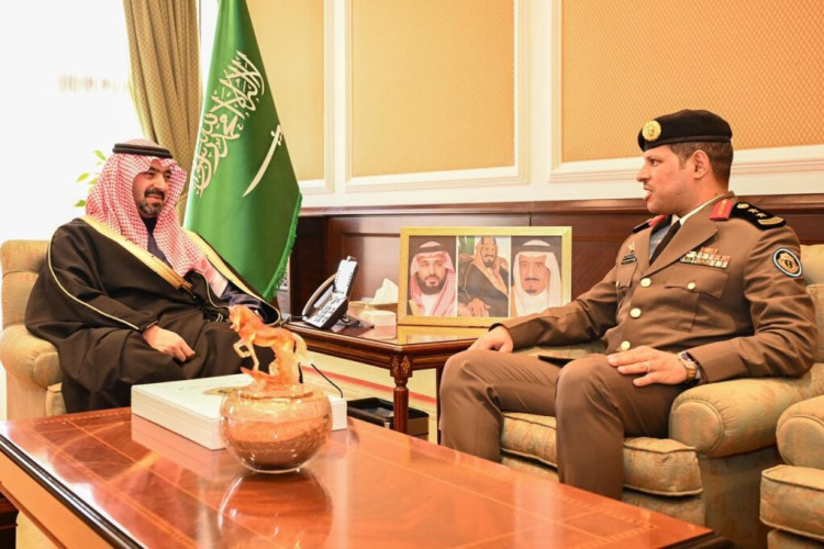 نائب أمير منطقة تبوك يطلع على تقرير للقوة الخاصة لأمن الطرق بالمنطقة
