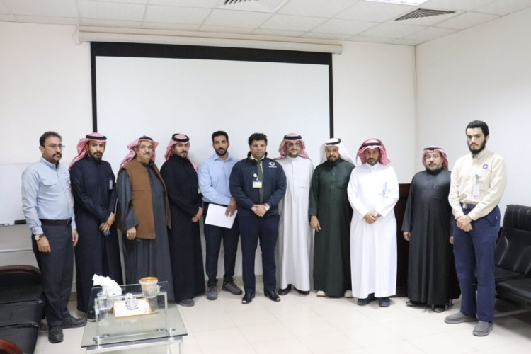 مدير إدارة المياه في فرع وزارة البيئة بحائل يستقبل فريق عمل ممثلاً من المختصين بالوزارة