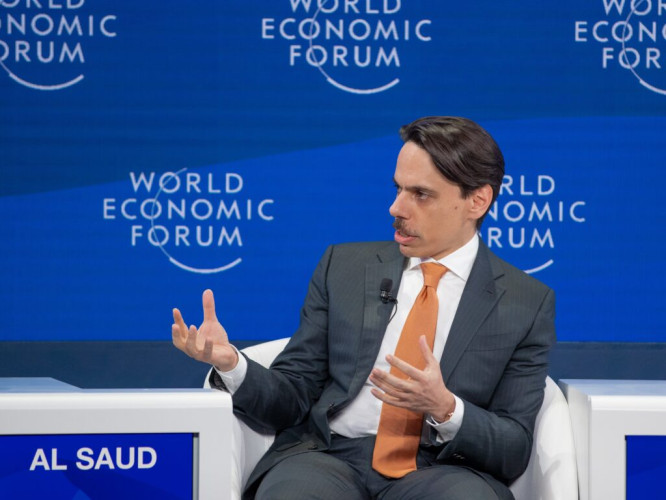 وزير الخارجية يُشارك في جلسة بعنوان “تأمين عالمٍ مضطرب” في دافوس 2024