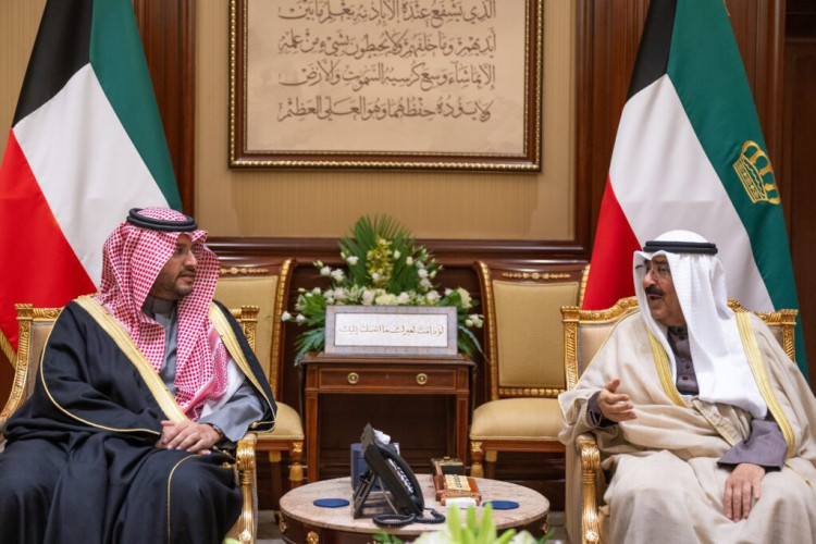 أمير دولة الكويت يستقبل سمو الأمير تركي بن محمد بن فهد