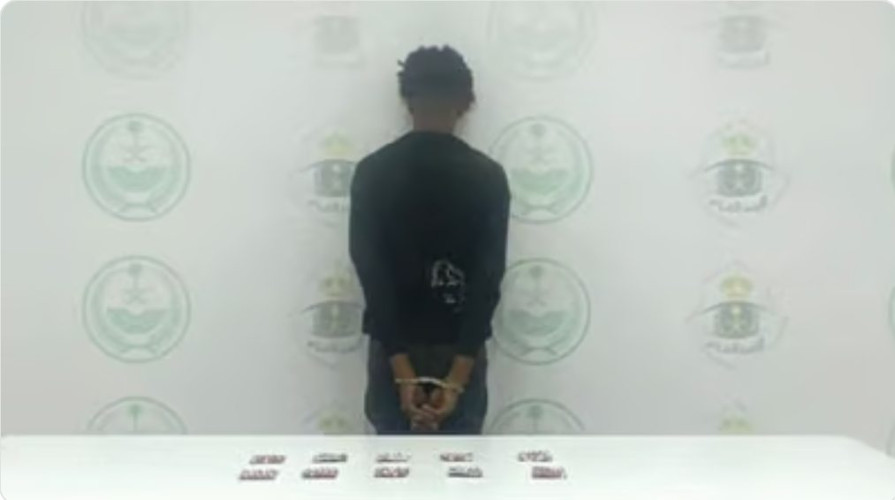 دوريات الأمن بجازان تقبض على مخالف لترويجه أقراصًا محظورة