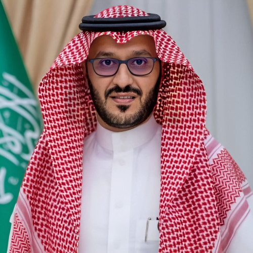 تمديد تكليف الدكتور أحمد الزهراني مديراً لفرع هيئة الهلال الأحمر بمنطقة المدينة المنورة