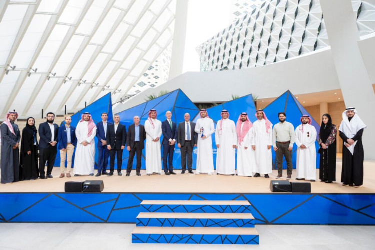 “أرماح الرياضية” تحصد جائزة أفضل عملية طرح لعام 2023