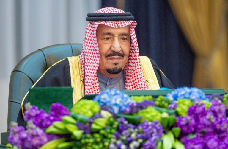 خادم الحرمين الشريفين يرأس جلسة مجلس الوزراء