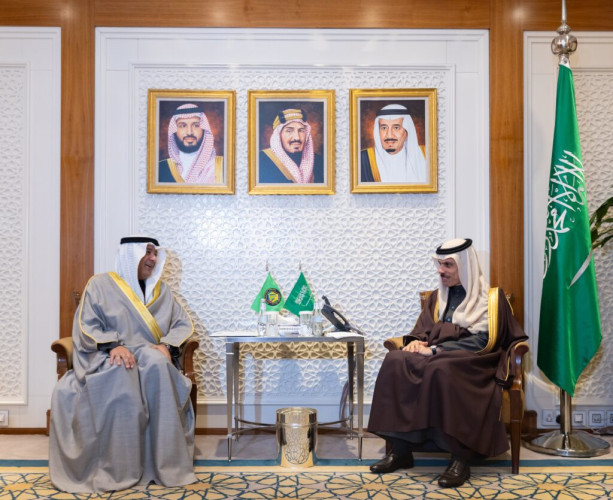 فيصل بن فرحان يستقبل أمين مجلس التعاون الخليجي