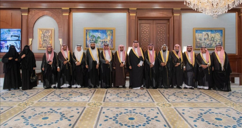 أمير منطقة المدينة المنورة يلتقي مدير التعليم بالمنطقة