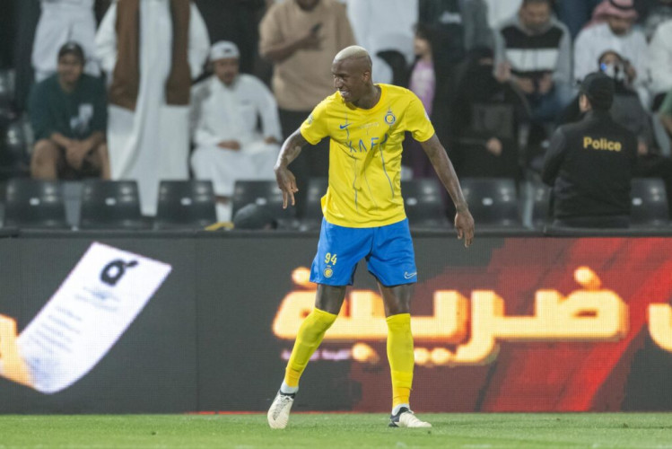 النصر يفلت من كمين الشباب بثلاثية رونالدو وتاليسكا فى الدورى السعودى