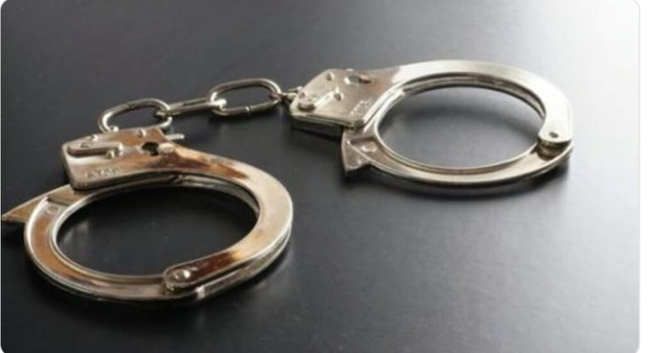 عسير.. القبض على شخصين لترويجهما 18 كيلو جراماً من نبات القات المخدر