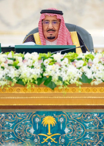 خادم الحرمين الشريفين يرأس جلسة مجلس الوزراء