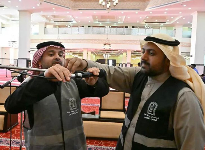 فرع وزارة الشؤون الإسلامية بتبوك يجهز الجوامع والمساجد استعداداً لدخول شهر رمضان