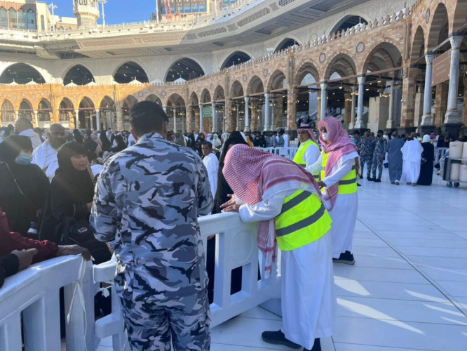 60 متطوع بتعليم مكة يشاركون في خدمة ضيوف الرحمن وتقديم الخدمات التطوعية