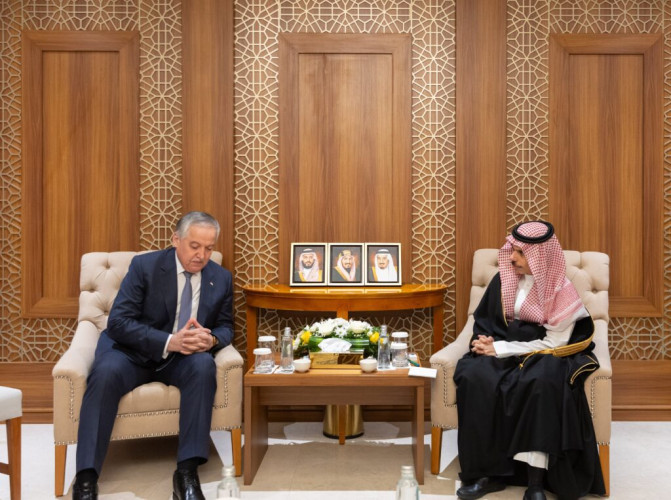 وزير الخارجية يلتقي وزير خارجية طاجيكستان