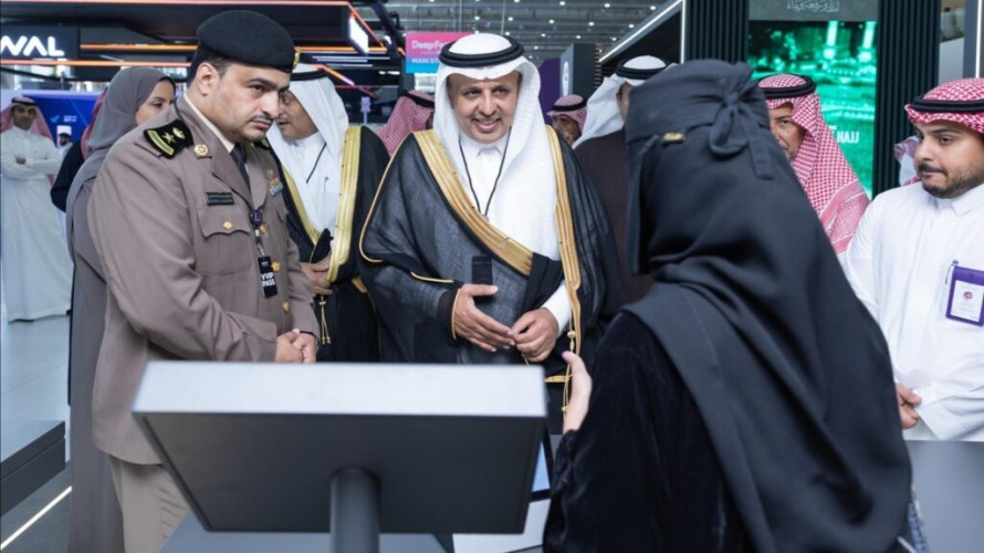 رئيس الهيئة العامة للنقل يزور جناح وزارة الداخلية المشارك في مؤتمر “ليب 2024”