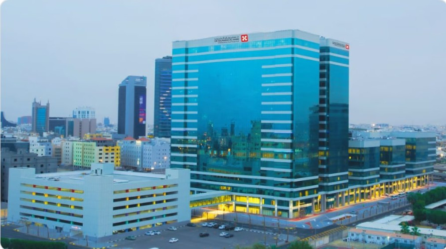 مستشفى الدكتور سليمان الحبيب بالخبر يُنهي معاناة خمسينية مع مضاعفات ورم سرطاني نشط منتشر بالرقبة والغدد اللمفاوية