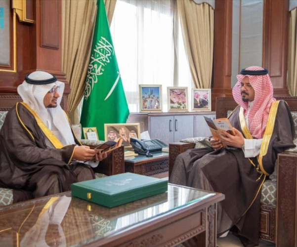 أمير المدينة المنورة يستقبل مدير فرع وزارة النقل والخدمات اللوجستية بالمنطقة
