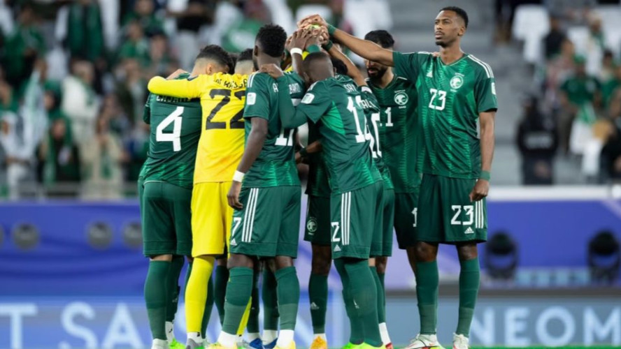 المنتخب السعودي يُدشِّن معسكر الرياض استعدادًا للقاءَي طاجيكستان