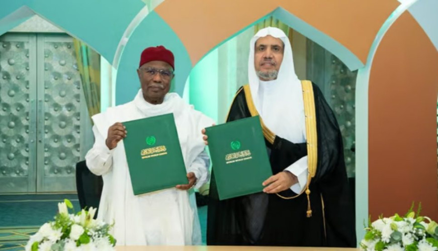 رابطة العالم الإسلامي ومنظمة التعاون الإسلامي توقعان مذكرتي تفاهم