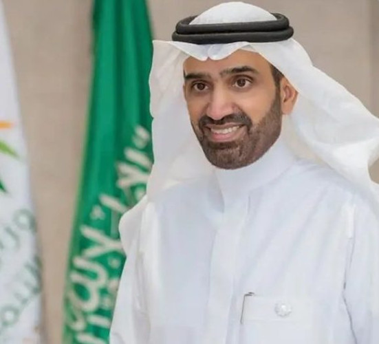 وزير الموارد البشرية ينوه بدعم القيادة الرشيدة في تحقيق مستهدفات رؤية 2030